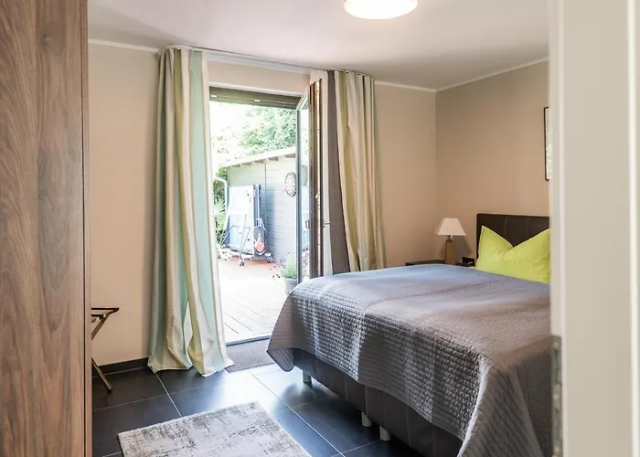Ostsee Elmenhorst Sehr Hochwertige Dreizimmer Ferienwohnung Mit Gartenterrasse